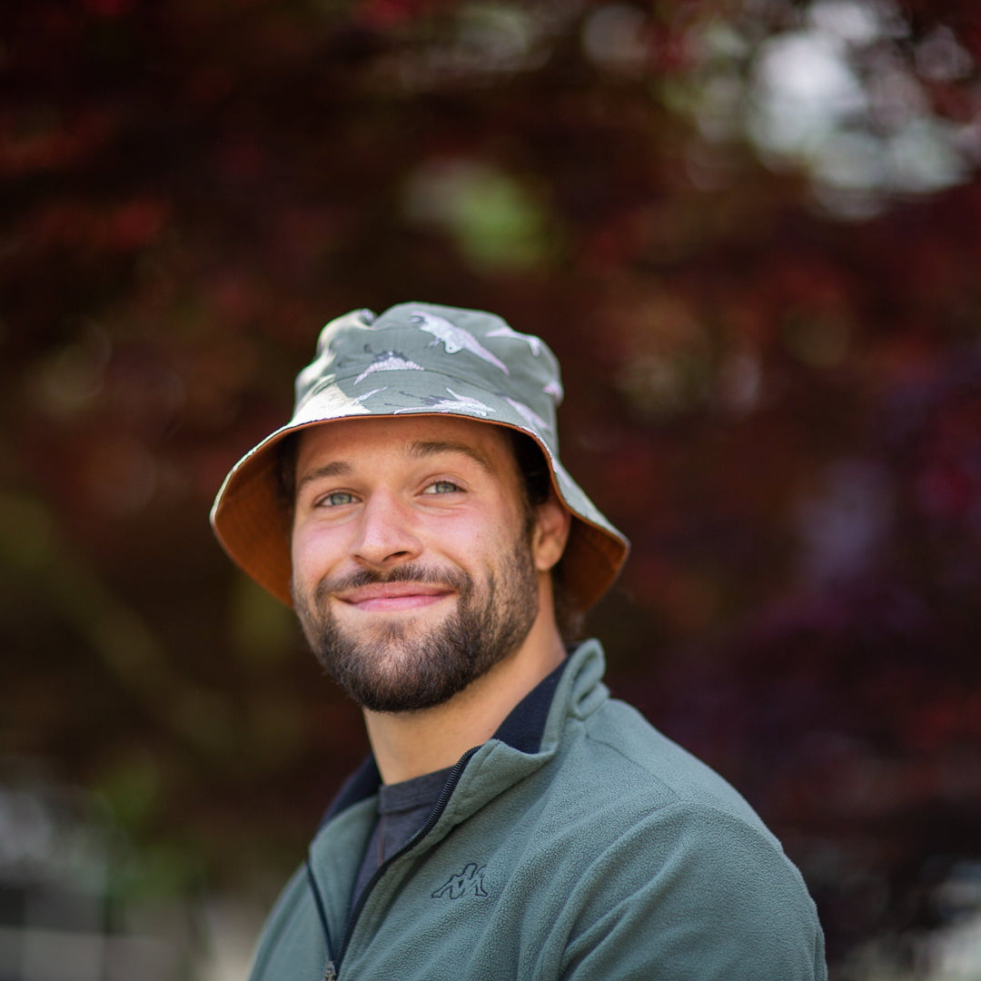 REVERSIBLE BUCKET HAT